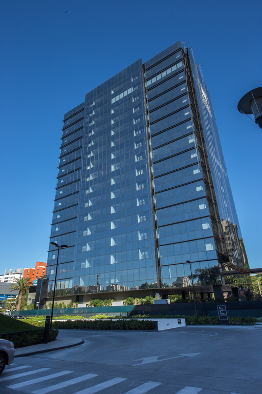 AG43 on clear 4 + pvb incolor + incolor 6mm
Endereço: Av. Dr. Nilo Peçanha, 2900 - Bela Vista, Porto Alegre - RS, 91330-001