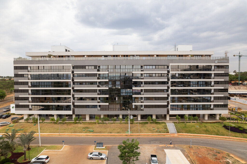 Laminado SunGuard HP Neutral 40 + Float Clear

Endereço: SHCNW SQNW Bloco G 70.687 - Brasília, DF, 70297-400