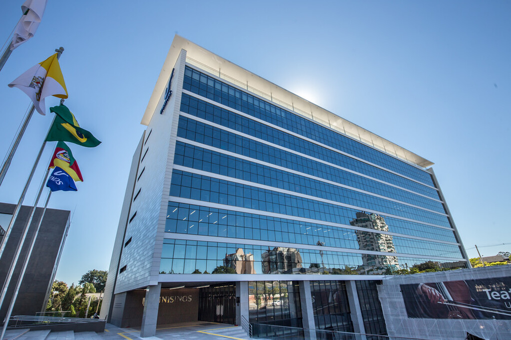 NP50 CCC 44.1 #4 / 12 / CCC 44.1
Laminado externo: PVB Smoke grey

Endereço: Av. Dr. Nilo Peçanha, 1600 - Boa Vista, Porto Alegre - RS, 91330-002